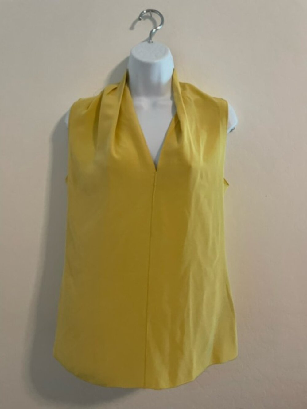 Rachel Roy 100% Silk chartreuse Sleeveless Blouse SMALL EUC